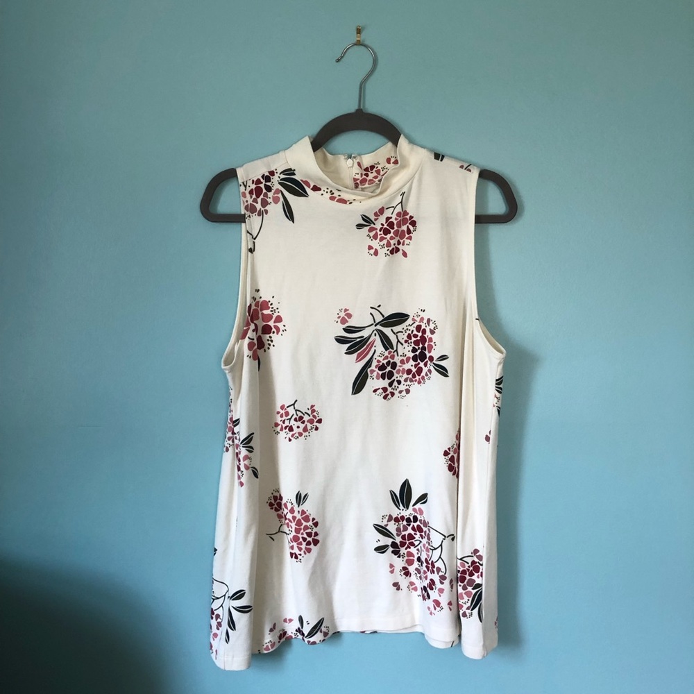 Pretty LOFT Mock Neck Floral Sleeveless Blouse